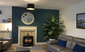 Shangri-La Large Family Townhouse Free Carpark